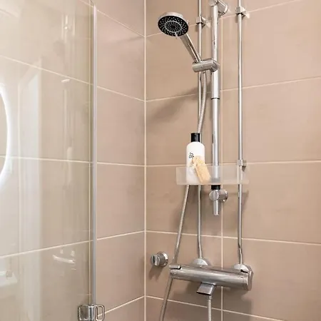 Apartment Centrally Located For Up To 4 Helsinki