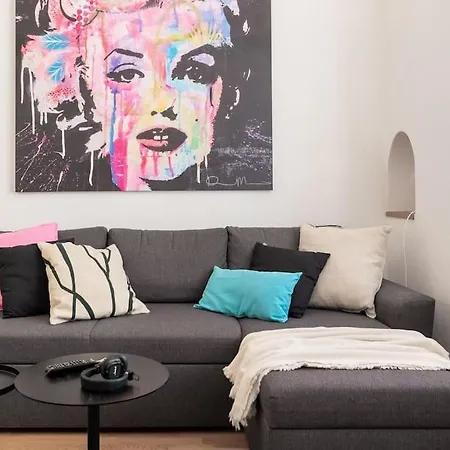 Apartmán Centrally Located For Up To 4